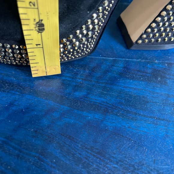 Vince Camuto Black and Gold Studded Wedge Sandals - Picture 15 of 15